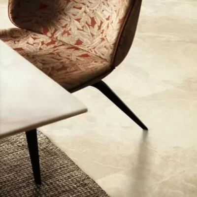 Жесткая ПВХ плитка QUICK-STEP ALPHA VINYL ORO AVSTU40295 Мрамор светло-серый (610х303х4+1мм)